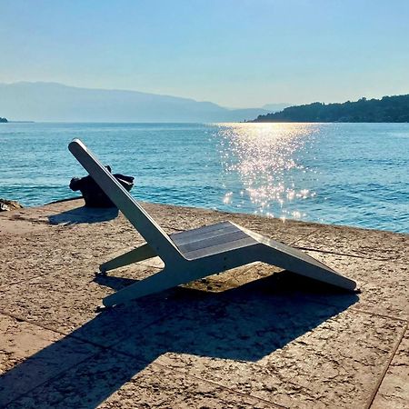 Villa Donne Del Lago Vittoria Salò Exteriör bild