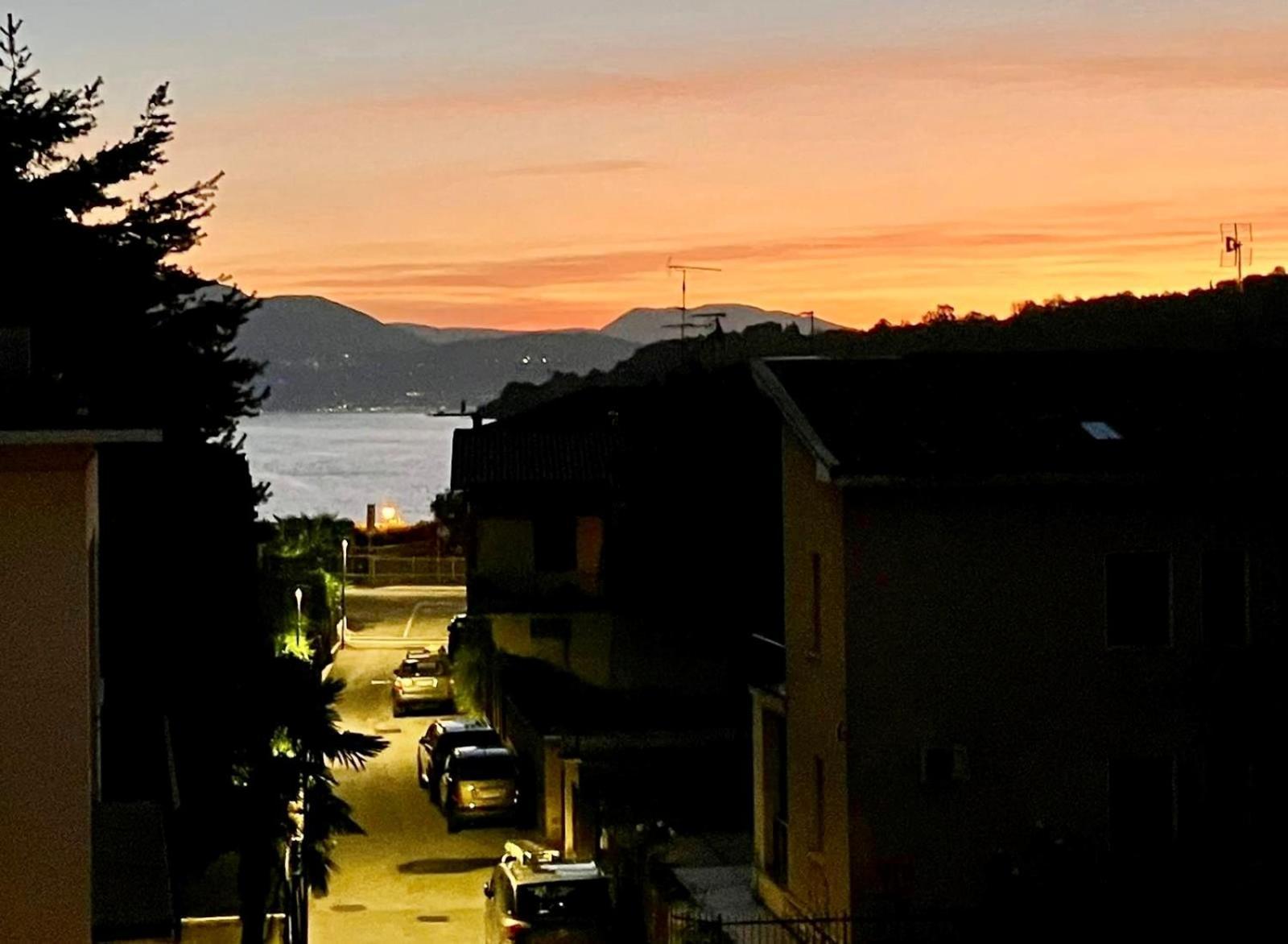 Villa Donne Del Lago Vittoria Salò Exteriör bild