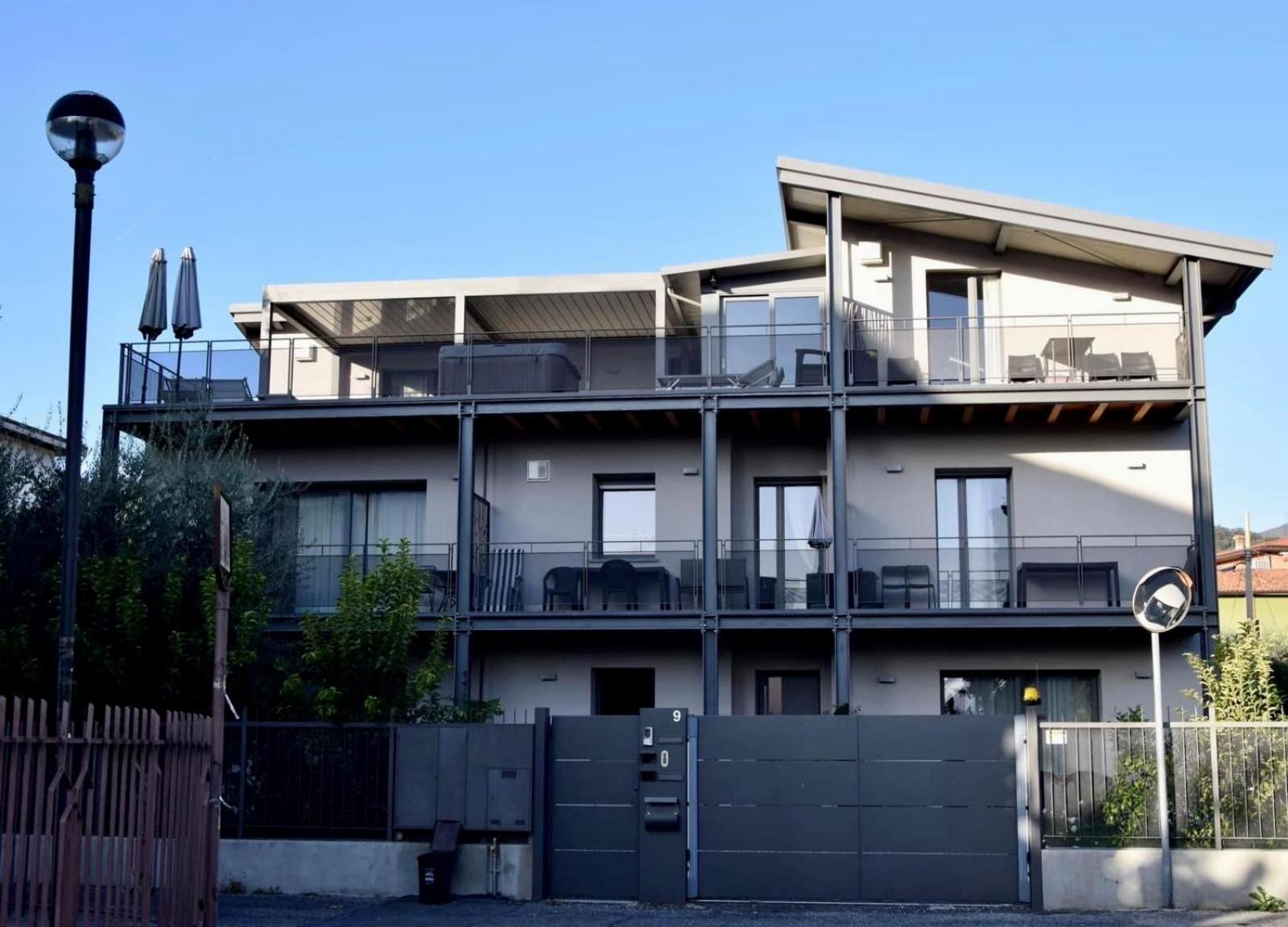 Villa Donne Del Lago Vittoria Salò Exteriör bild